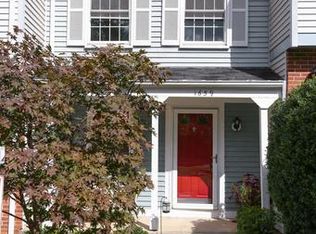 1659 Harvest Green Ct, Reston, VA 20194
