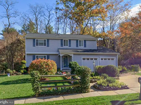 3812 Candlelight Ct, Alexandria, VA 22310