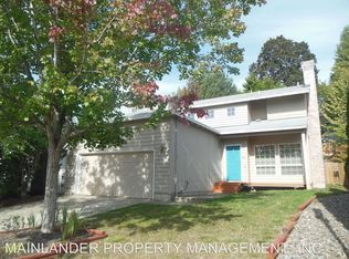 17637 NW Reindeer Dr, Portland, OR 97229