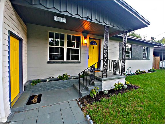 3rd image of 1216 Skye Dr E