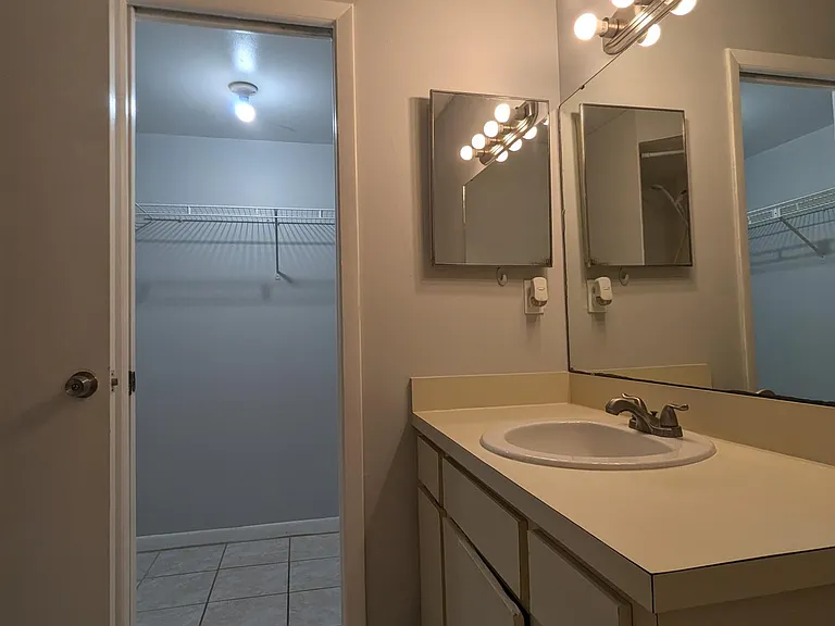 1051 Clearmont St NE #202 — Photo 6