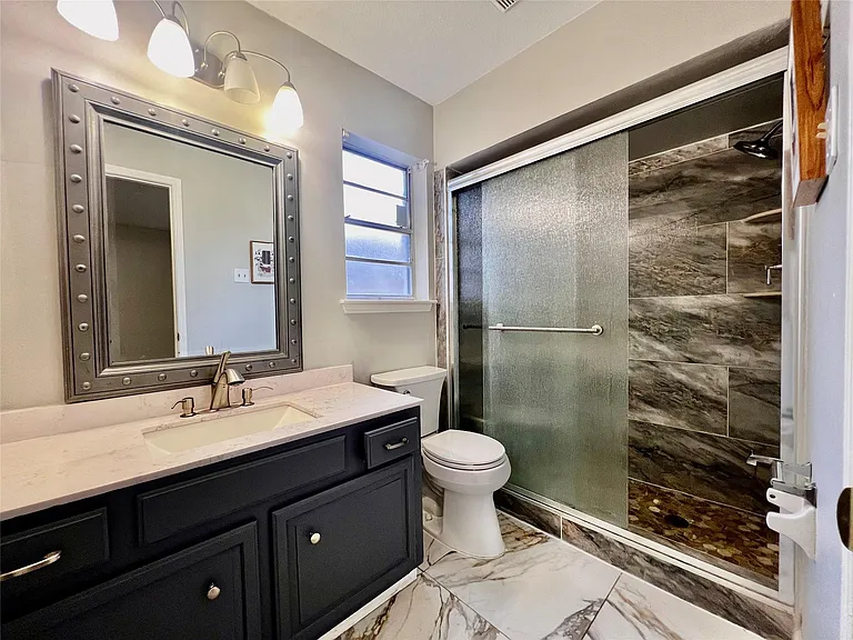 13819 Wickersham Ln — Photo 11
