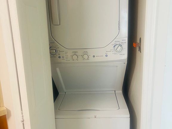 4th image of 2600 Collins Ave APT 211