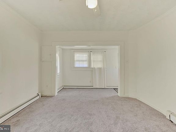 4th image of 149 N Queen St