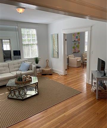 3rd image of 5925 Freret St