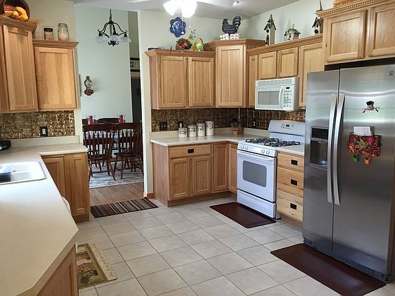 2nd image of 50238 Rebecca Dr