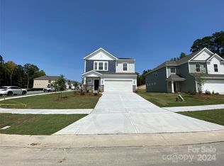 19105 Iron Thorne Trl, Charlotte, NC 28278