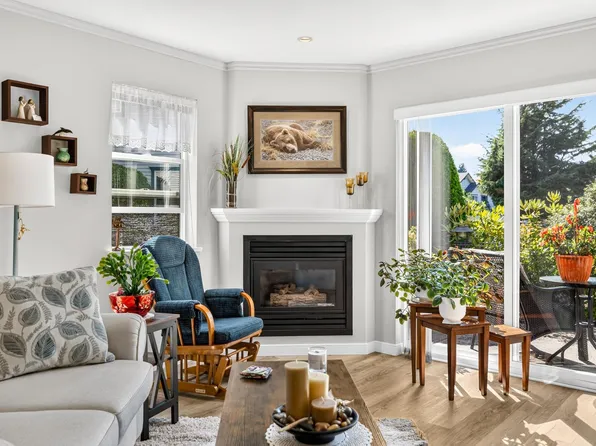5711 Ebbtide St #126, Sechelt, BC V7Z 0J5