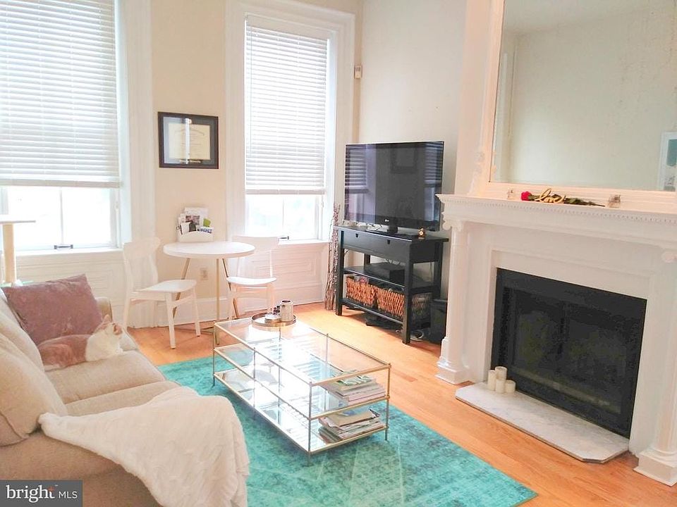1st image of 2043 Mount Vernon St APT 1F