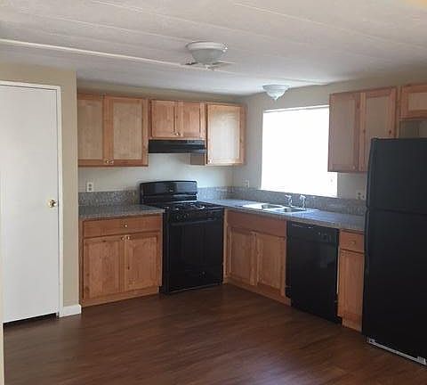 3rd image of 4610 N Camino Feliz