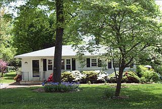 1st image of 2911 Dellwood Dr