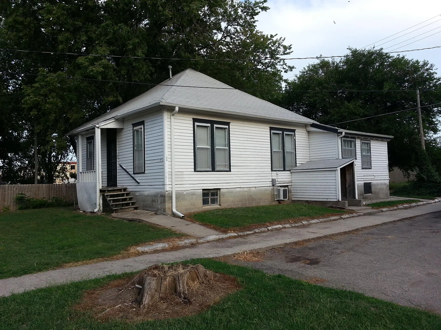 2 bed, 650 sqft, $725 — Photo 1