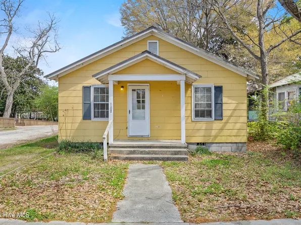 108 N Dickerson Street #6, Burgaw, NC 28425