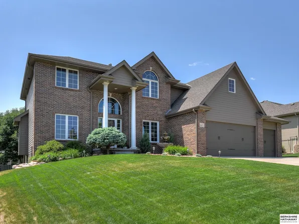 19675 Ontario St, Omaha, NE 68130