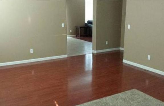 3rd image of 612 Wildrose Cir