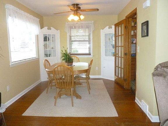 4th image of 2277 9th St