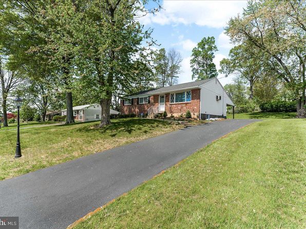 3205 Sharon Ln, East Norriton, PA 19403