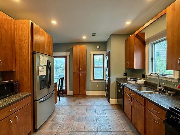 3rd image of 33 Chetwynd Rd #1