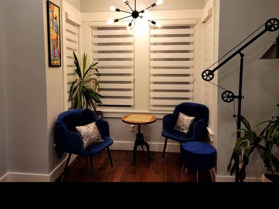 Eat in and read nook