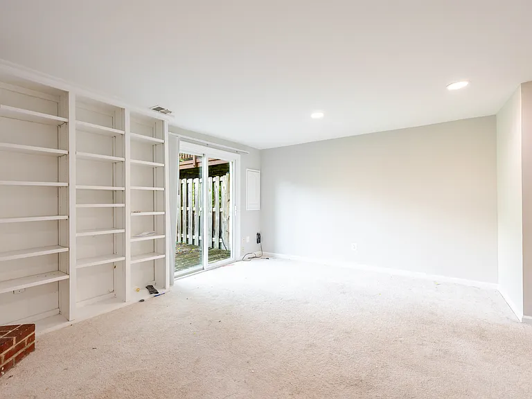 14488 Black Horse Ct — Photo 29