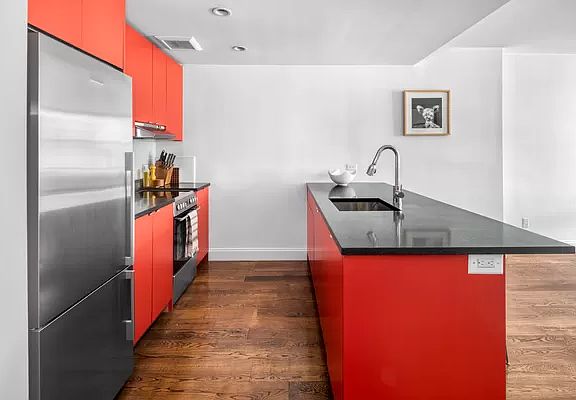 4th image of 954 Bergen St APT 2C