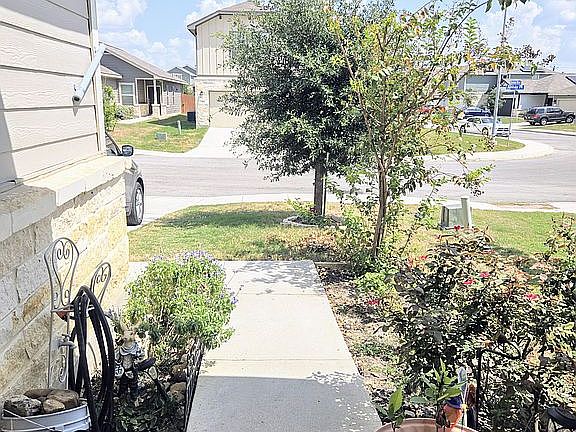 3rd image of 7707 Abbey Pl