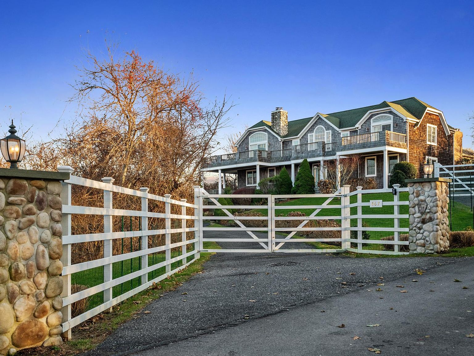 167 Soundview Dr, Montauk, NY 11954 Zillow