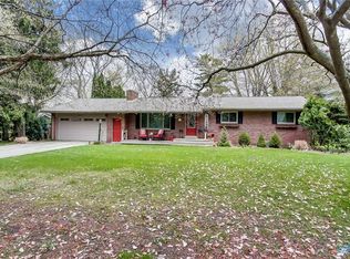 859 Lyn Rd, Bowling Green, OH 43402