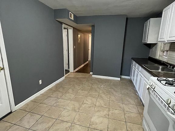 4th image of 451 Avon Ave Floor 2