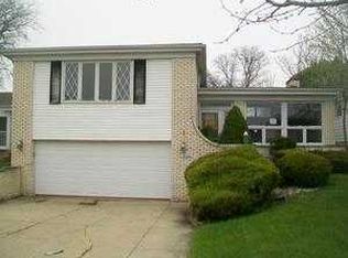 9322 Murray Ct, Morton Grove, IL 60053