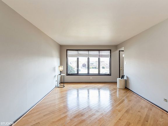 3rd image of 304 Saginaw Ave