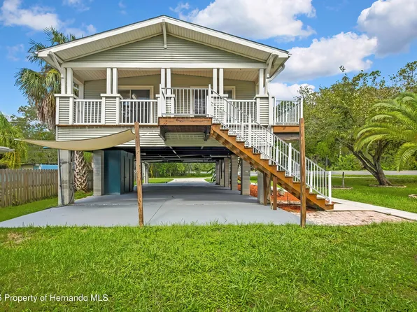 5610 Ramada St, Weeki Wachee, FL 34607