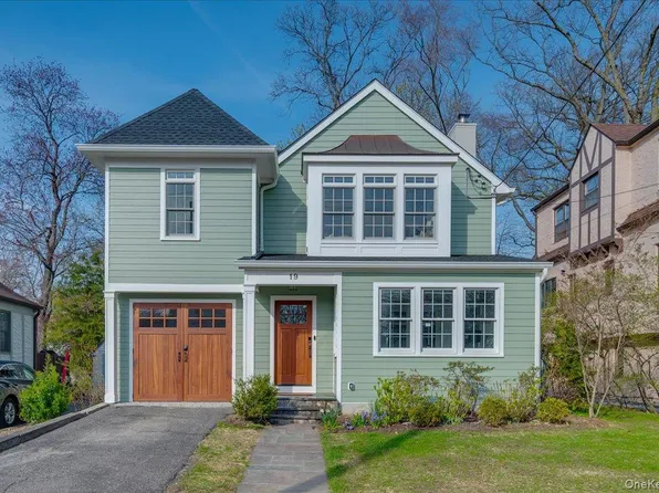 19 Nassau Road, Larchmont, NY 10538