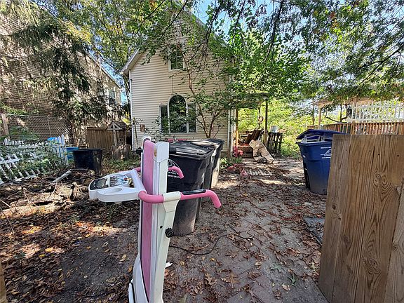 2nd image of 1345 21st St