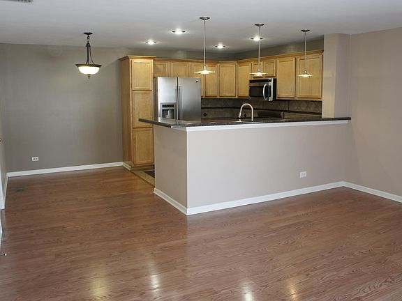 2nd image of 119 Fairlane Ct APT C
