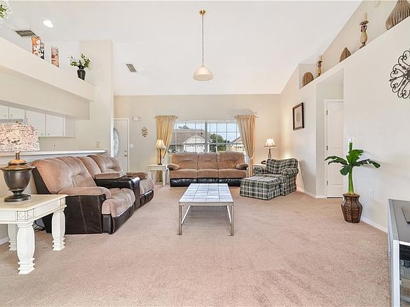 3rd image of 5635 Loma Vista Dr W