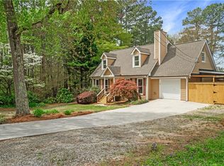 1765 Round Rd, Grayson, GA 30017