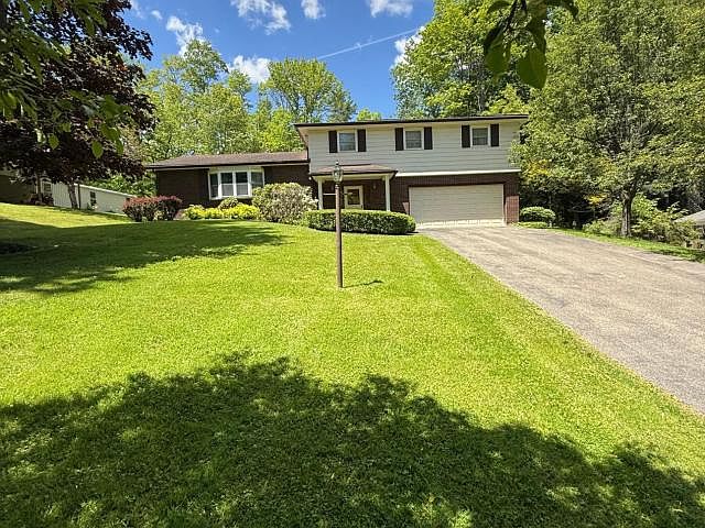 1st image of 6 Woodlawn Dr #1