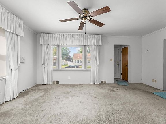 4th image of 2824 Bellevue Ave