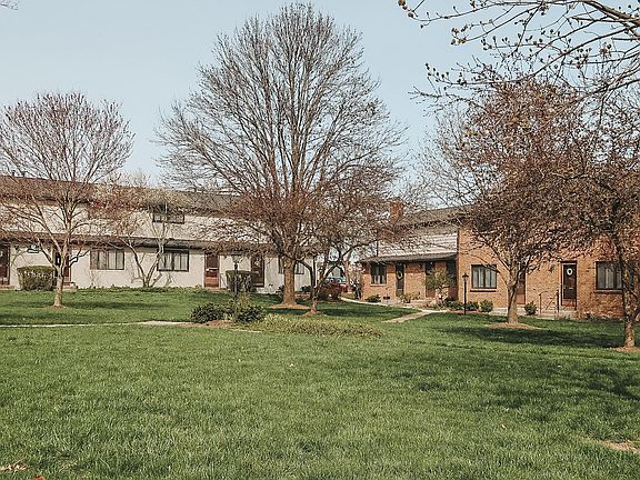 3rd image of 648 Churchill Ave #22