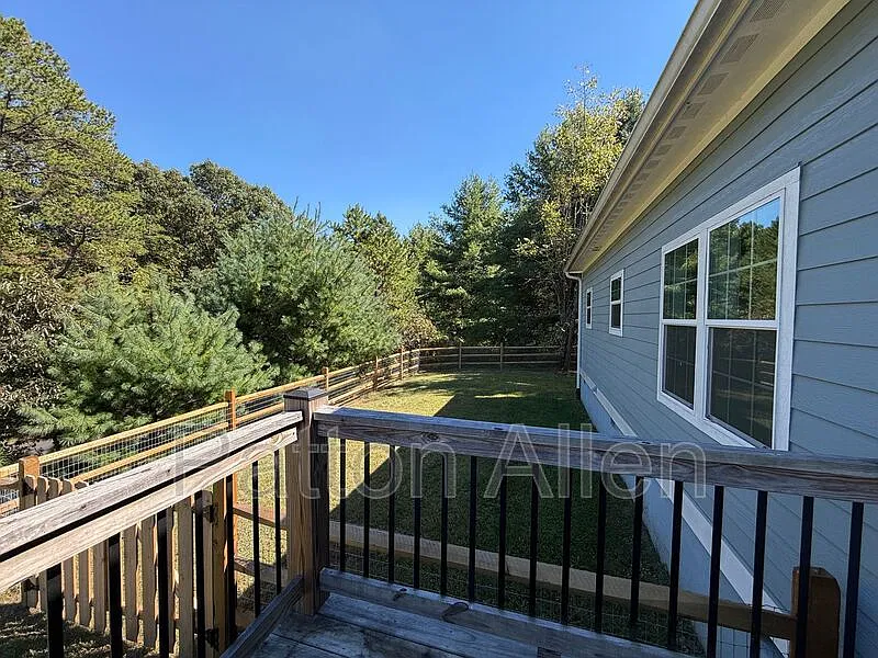 3 bed, 2.5 bath, $2,595 — Photo 4