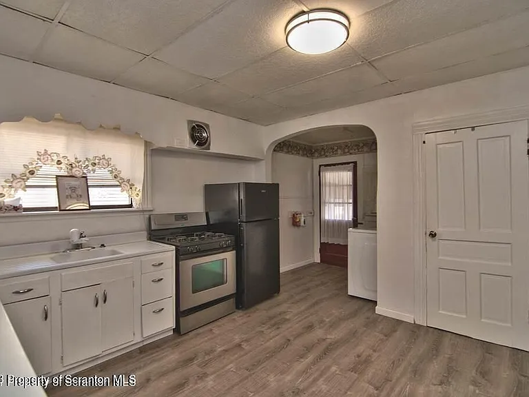 1418 Capouse Ave — Photo 18
