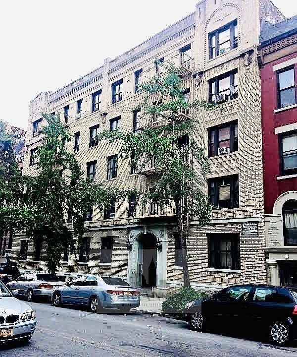 2nd image of 90 Edgecombe Ave APT 46