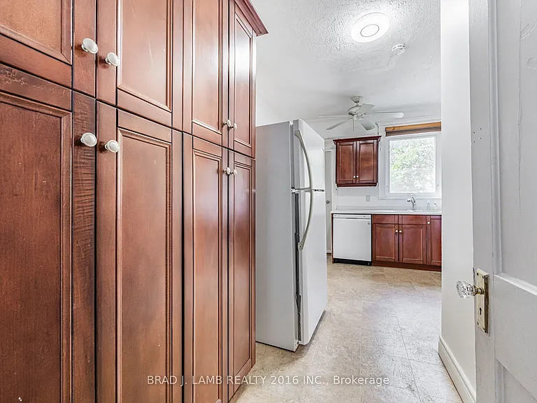 12 Sibley Ave #MAIN AND UPPER — Photo 19