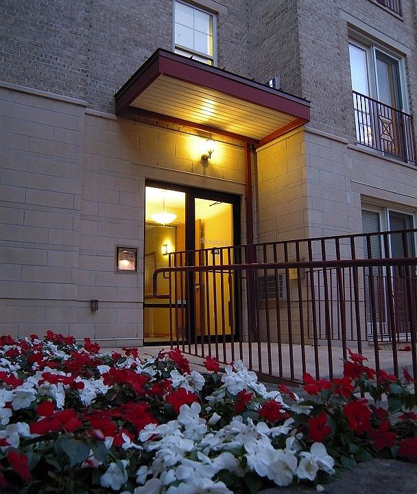 1st image of 538 W Washington Ave APT 508