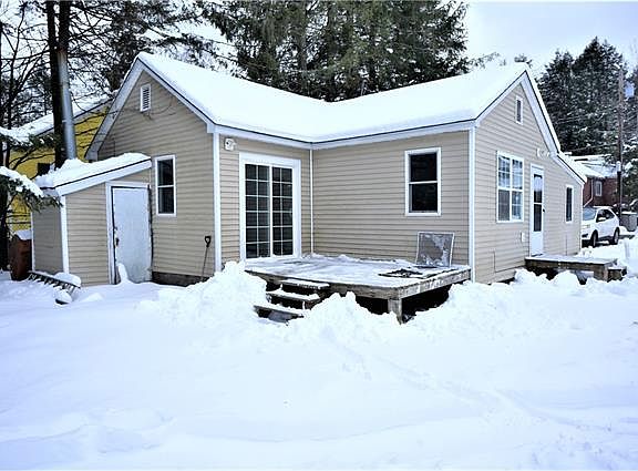 2nd image of 22 Edgewood Pl
