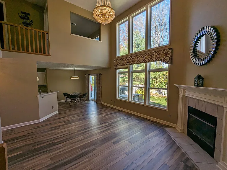 1457 Hollow Wood Ln — Photo 3