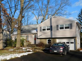 404 Kathleen Dr, Endwell, NY 13760