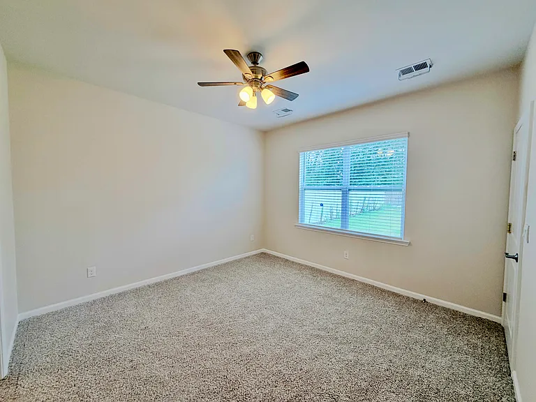 528 Ashwood Way — Photo 12