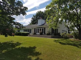 1 Crescent Pl, Matawan, NJ 07747